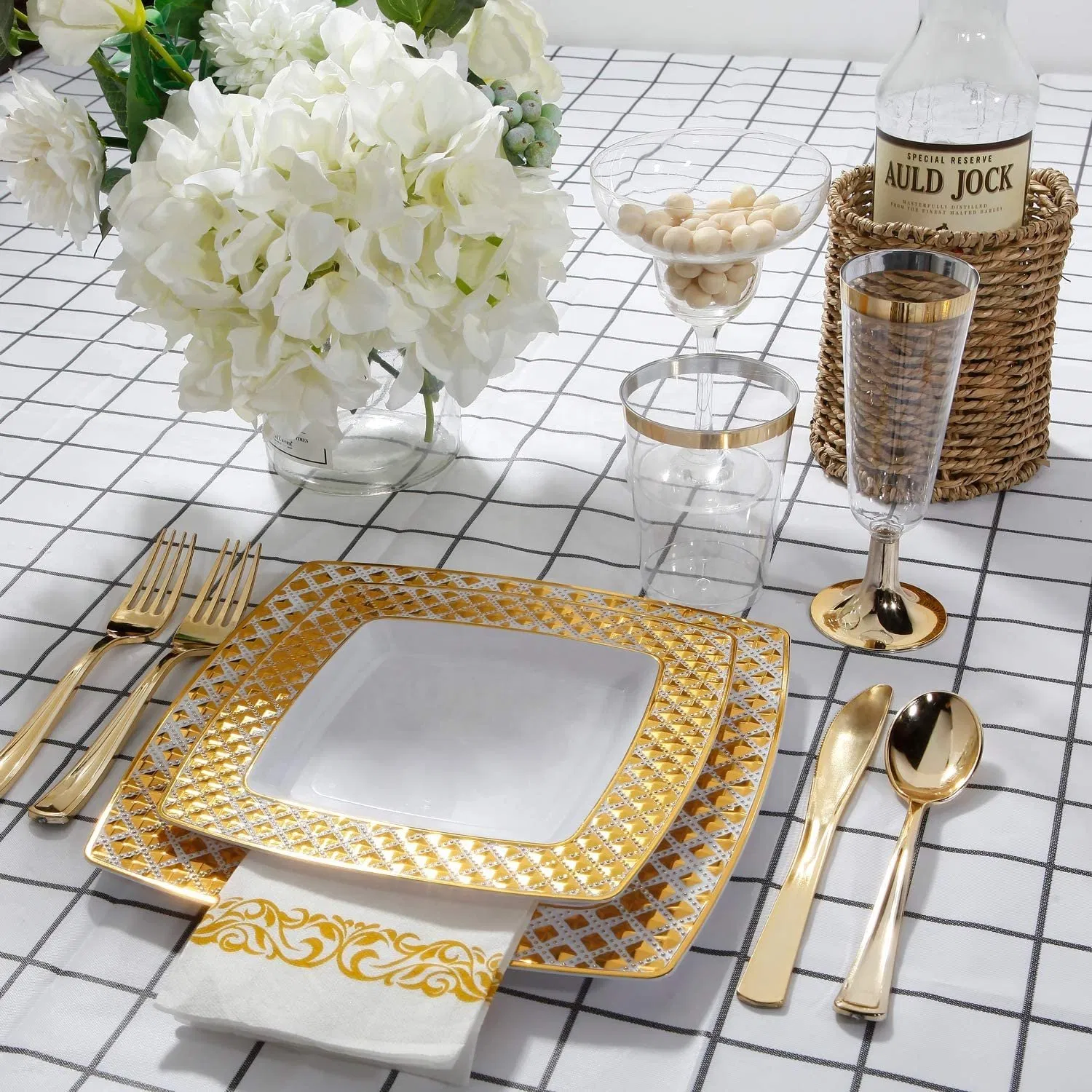 Luxury Silver Plastic Plate Set Gold Cutlery Set with Plate for Wedding Square Disposable Plate