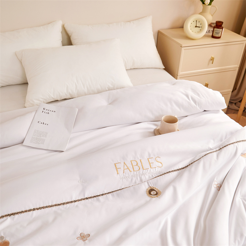 White Bed Textile Bedding Set No Duvet Cover Silk Floss Colchas Colcha Embroidery Quilt for Cold Sleepers
