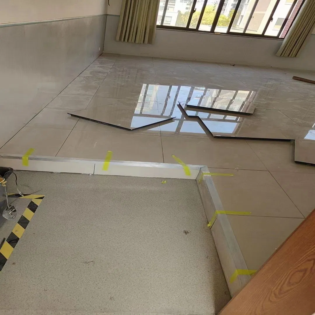 V5000 All-Steel Anti-Static Floor Available in Dust-Free Computer Room