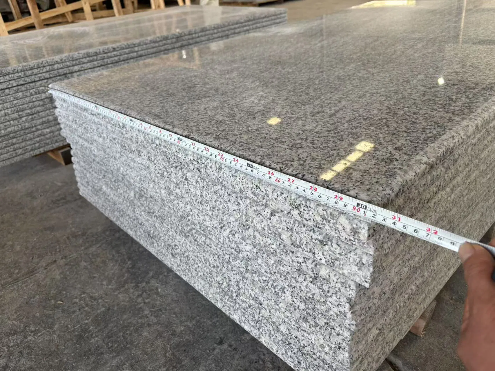 Natural Stone Granite Cheap Granite Hb G602 Decoration Material for Wall Cladding Kitchen Tops