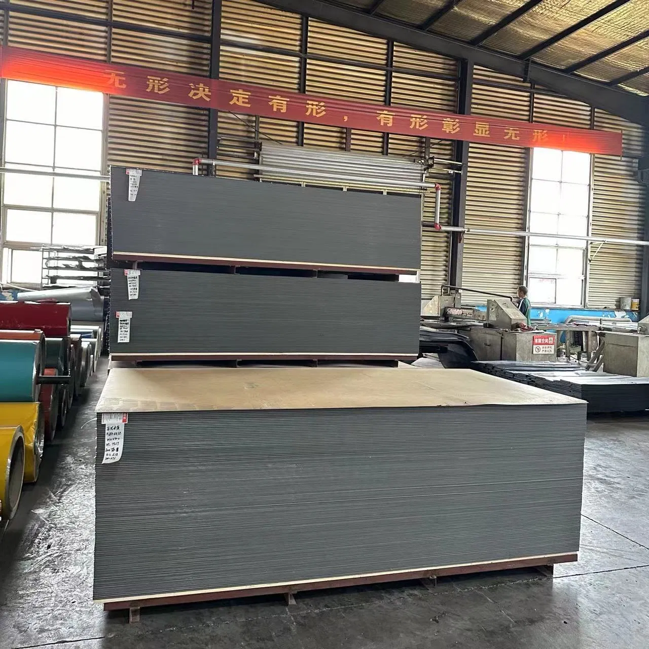 Алюминиевые композитные панели для стен и рекламы