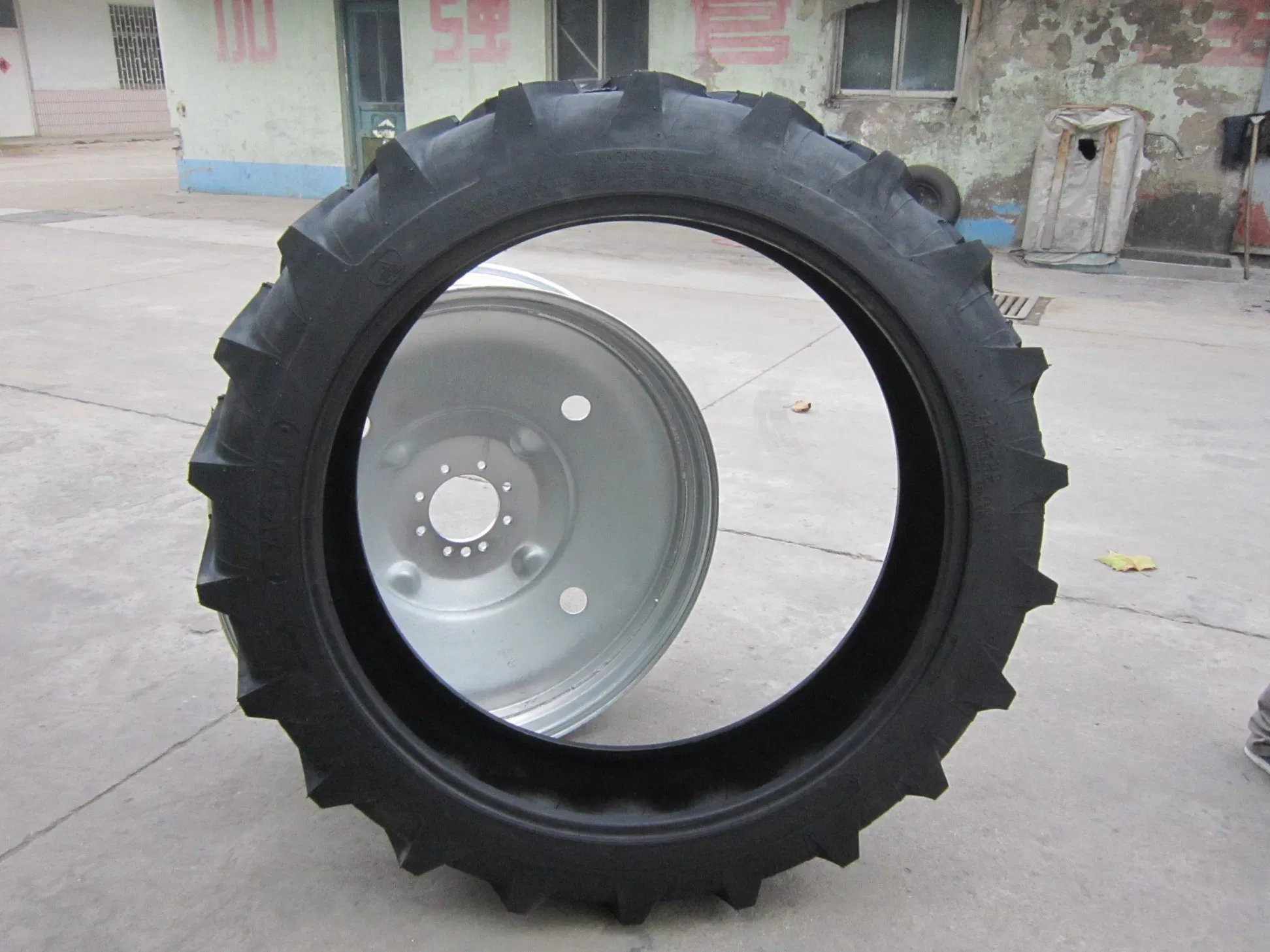 11.2-38 Irrigation Tire and Wheel Set for Pivot Center Irrigation System