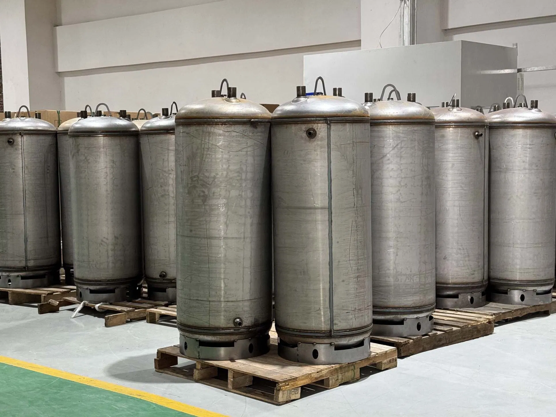 Freestanding Hot Water Storage Tank