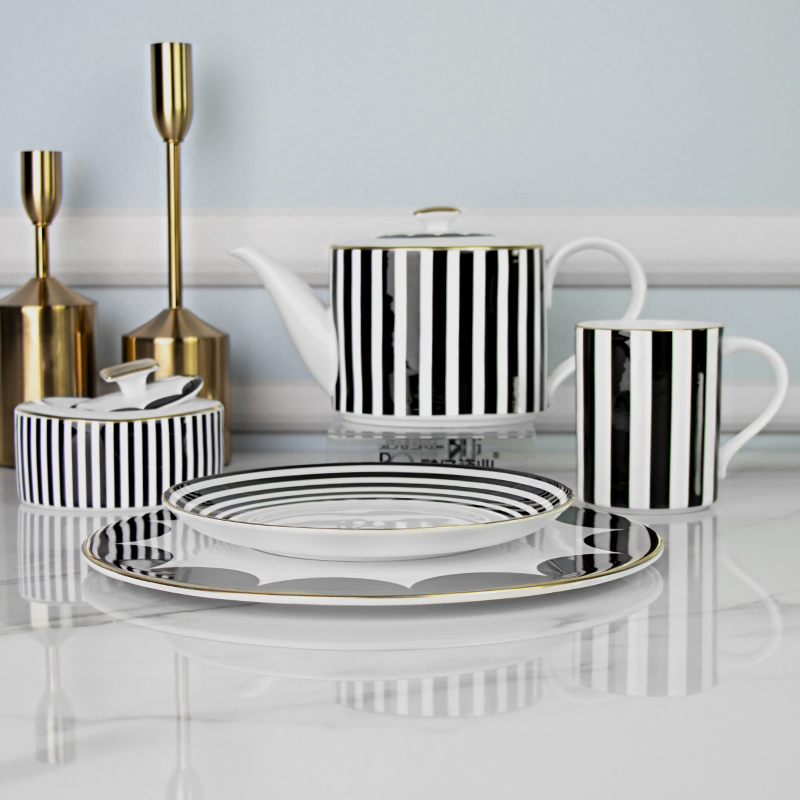 Gold Western Complete Dinnerware Luxury Dinner Set Bone China Luxury