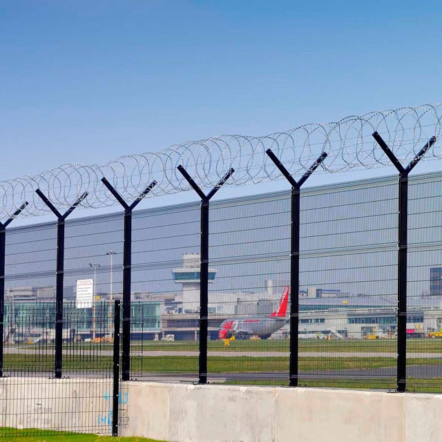 Welded Metal Curvy Wire Mesh Airport Security Fence Supplier