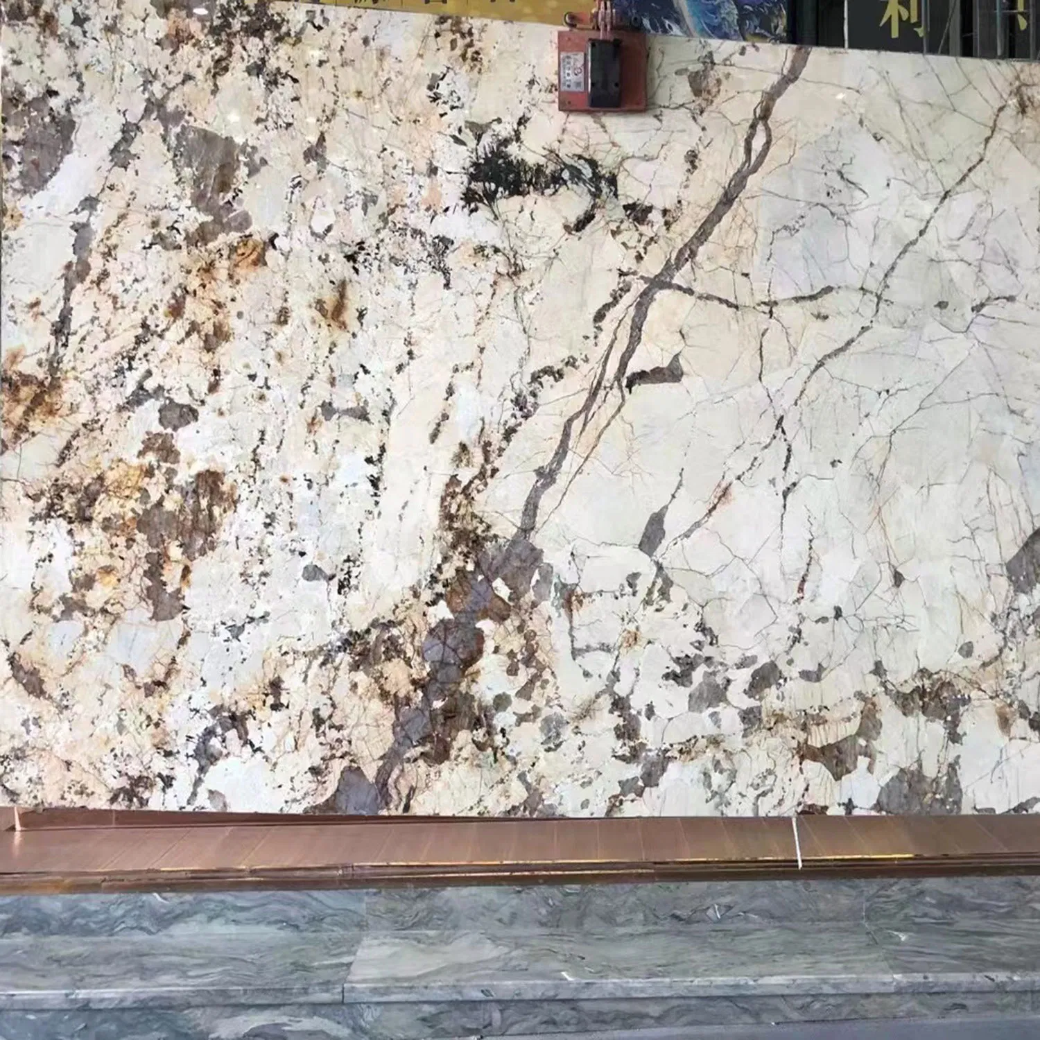 Luxury Stone Brazil Patagonia Pandora White Granite Slab for Interior Countertop Wall Floor Tile