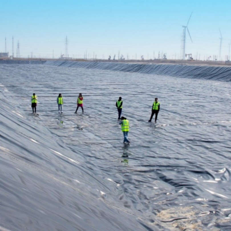 HDPE Liner Price GM13 Standard HDPE Waterproof Geomembrane 1mm Black Pond Liner