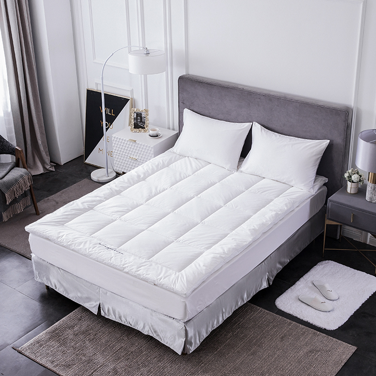 Hot Sale Hotel 800GSM Fiber Soft Mattress Topper