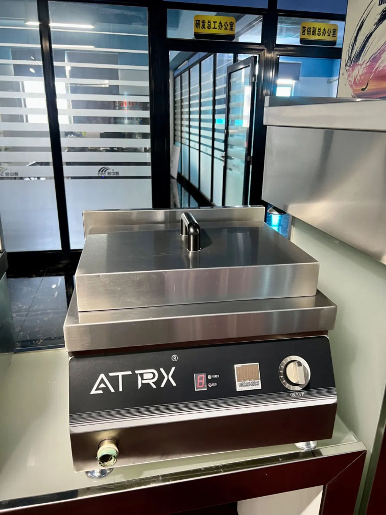 2025 Newest 3500W Commercial Induction Cooktop Professional Restaurant Kitchen Energy Saving Stainless Steel