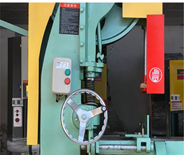 Ленточная пила по дереву вертикальная усиленная