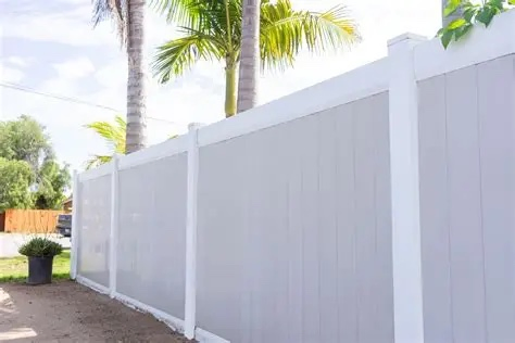 Customization Supported Hot Selling Modern Garden Fencing White Plastic Vinyl PVC Privacy Fence