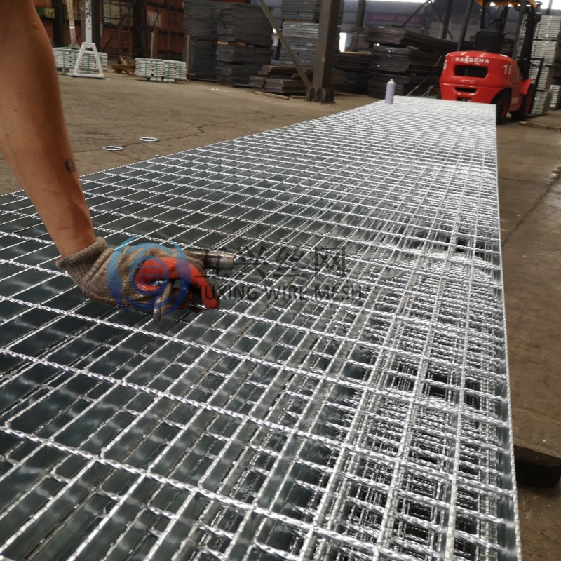 Stainless Steel Carbon Metal Floor Grating with Smooth Plain Tooth Flat Bearing Bar Galvanized Steel Grating for Industrial Commercial Building Materials