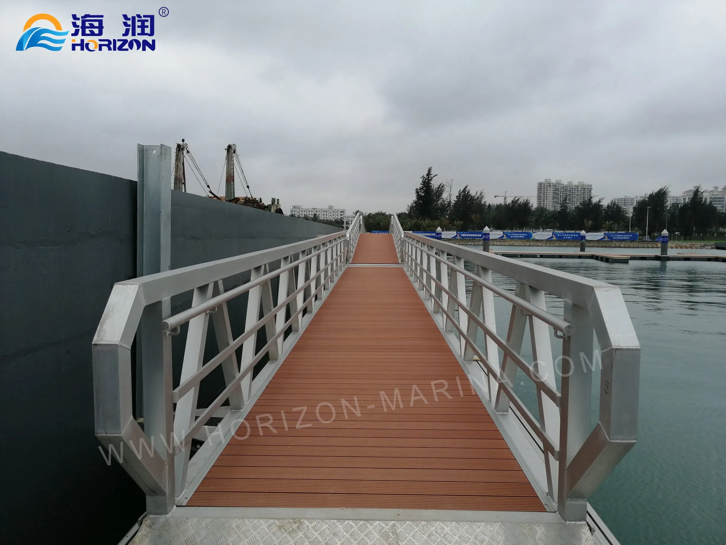 China Manufactured and High Quality Aluminum Alloy Gangway Pontoon