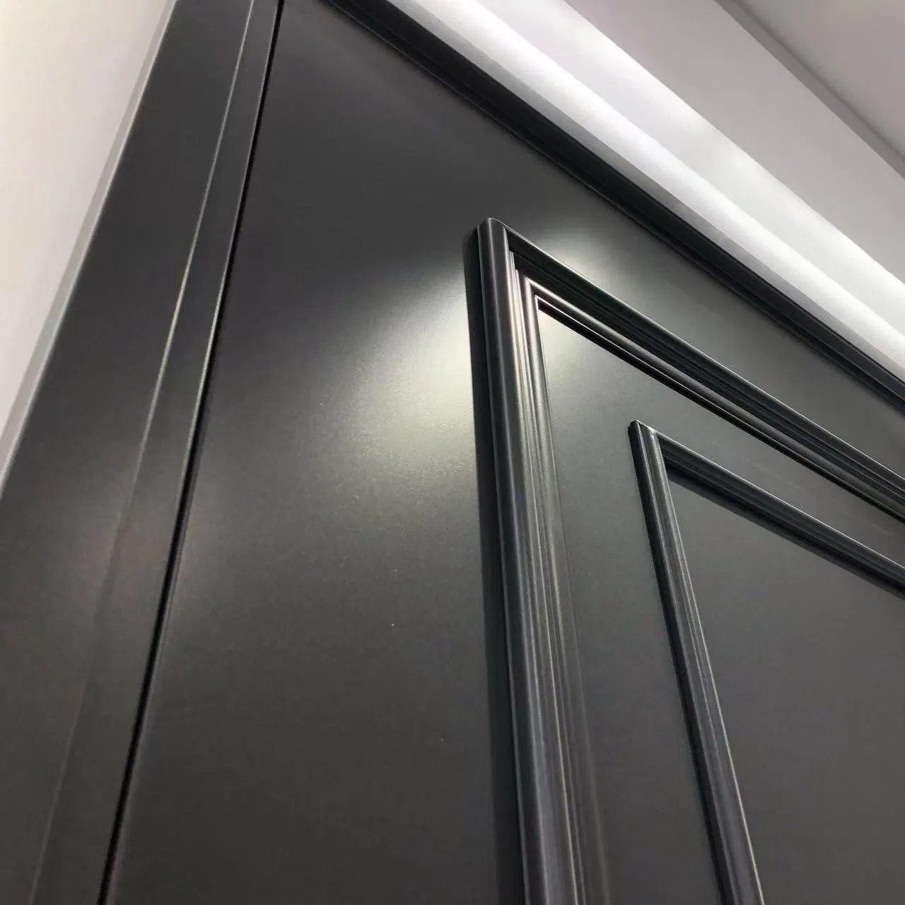 Стальная входная дверь Modern Style с защитой от взлома