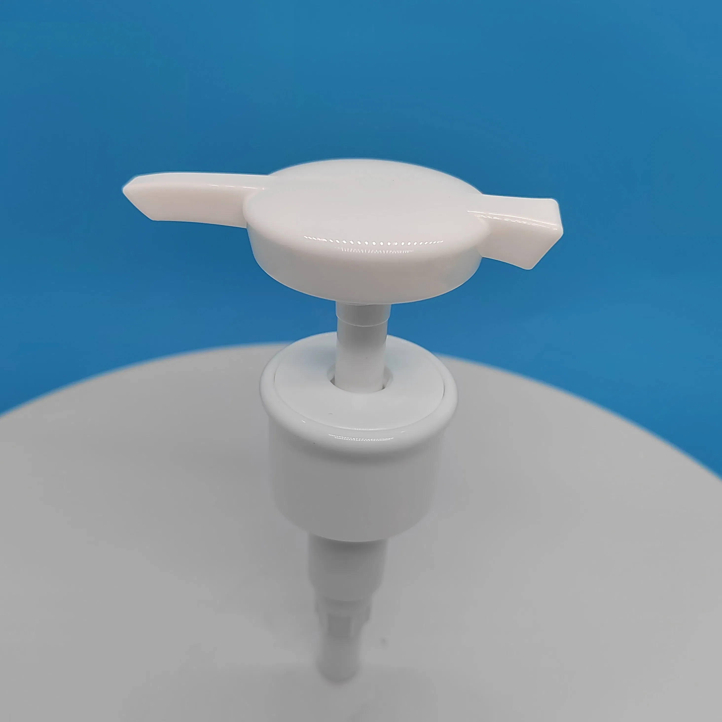 28/410 4cc Shampoo Body Skin Cleaning Plastic Hand Press Lotion Pump