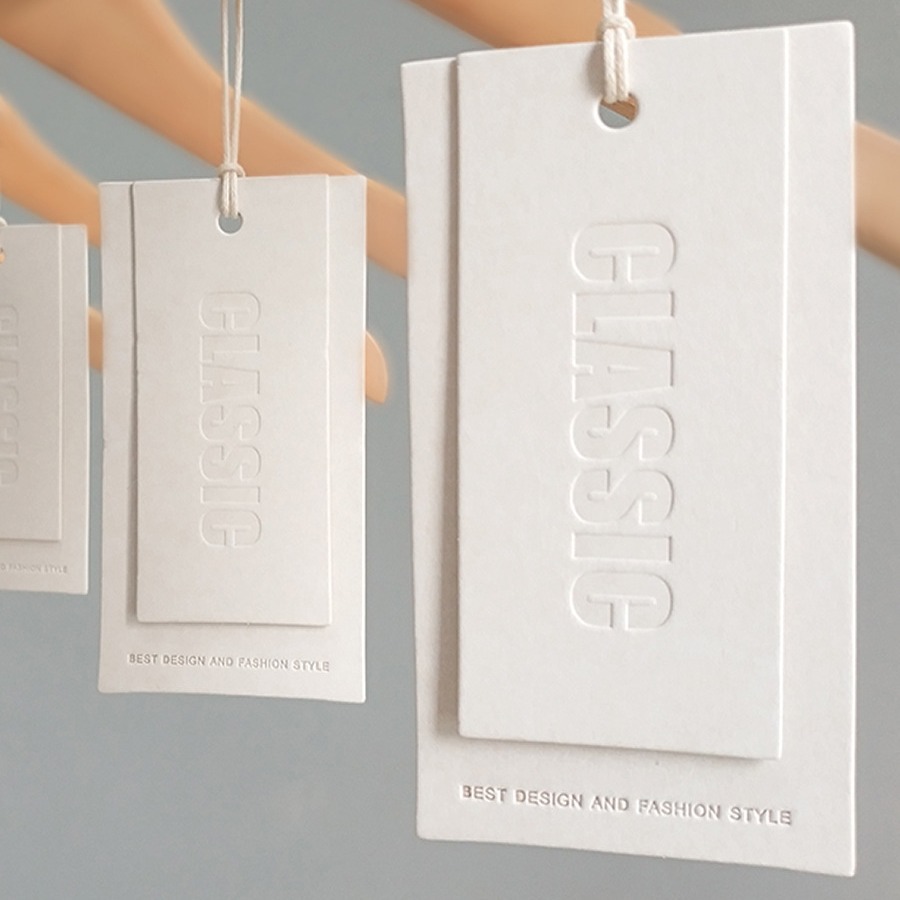 Бирки бумажные для одежды с логотипом и тиснением