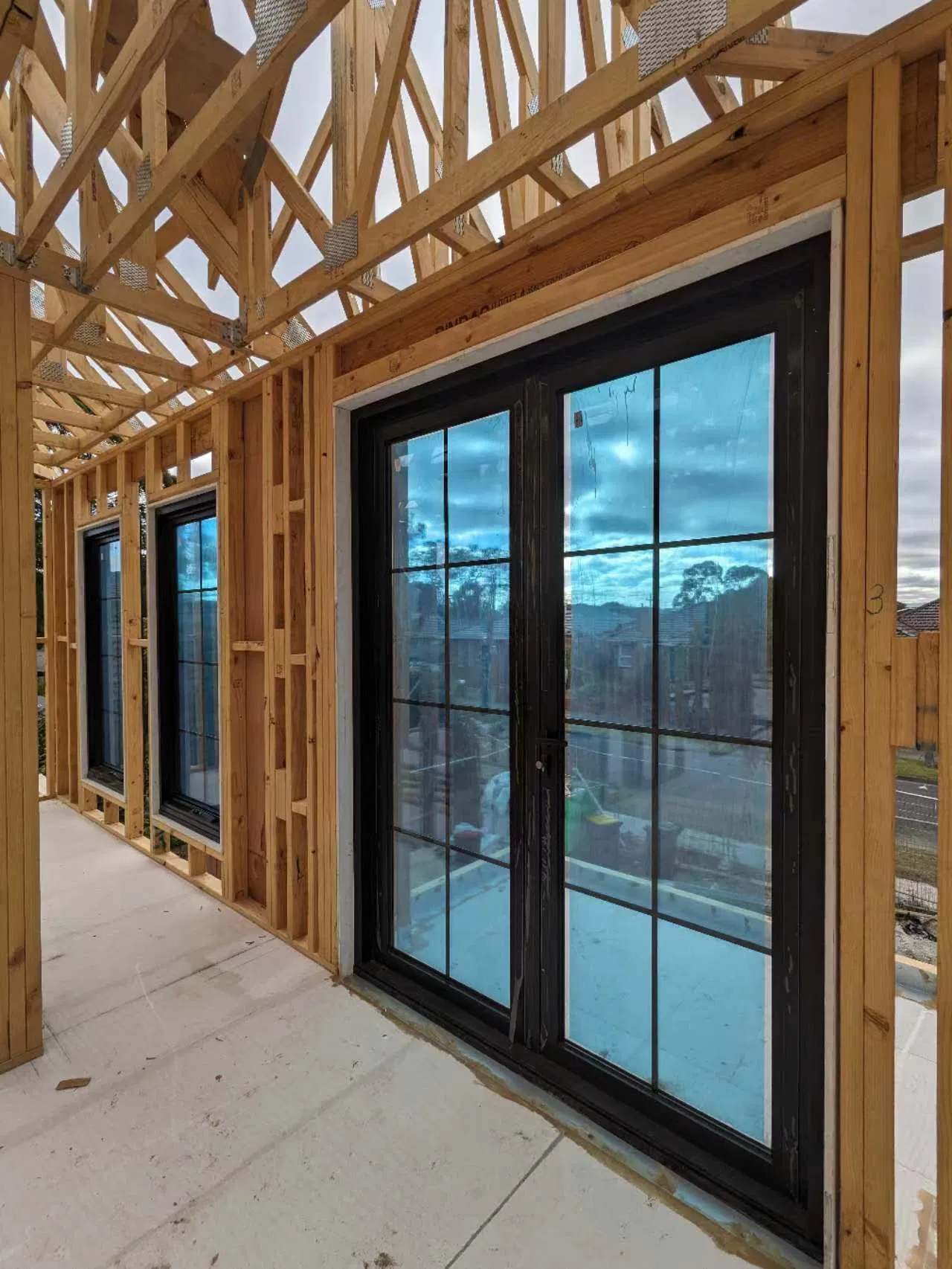 Australia Standards Wood Grain Color UPVC Vinyl Casement Glass Door with Decorative Grill Timber Reveals