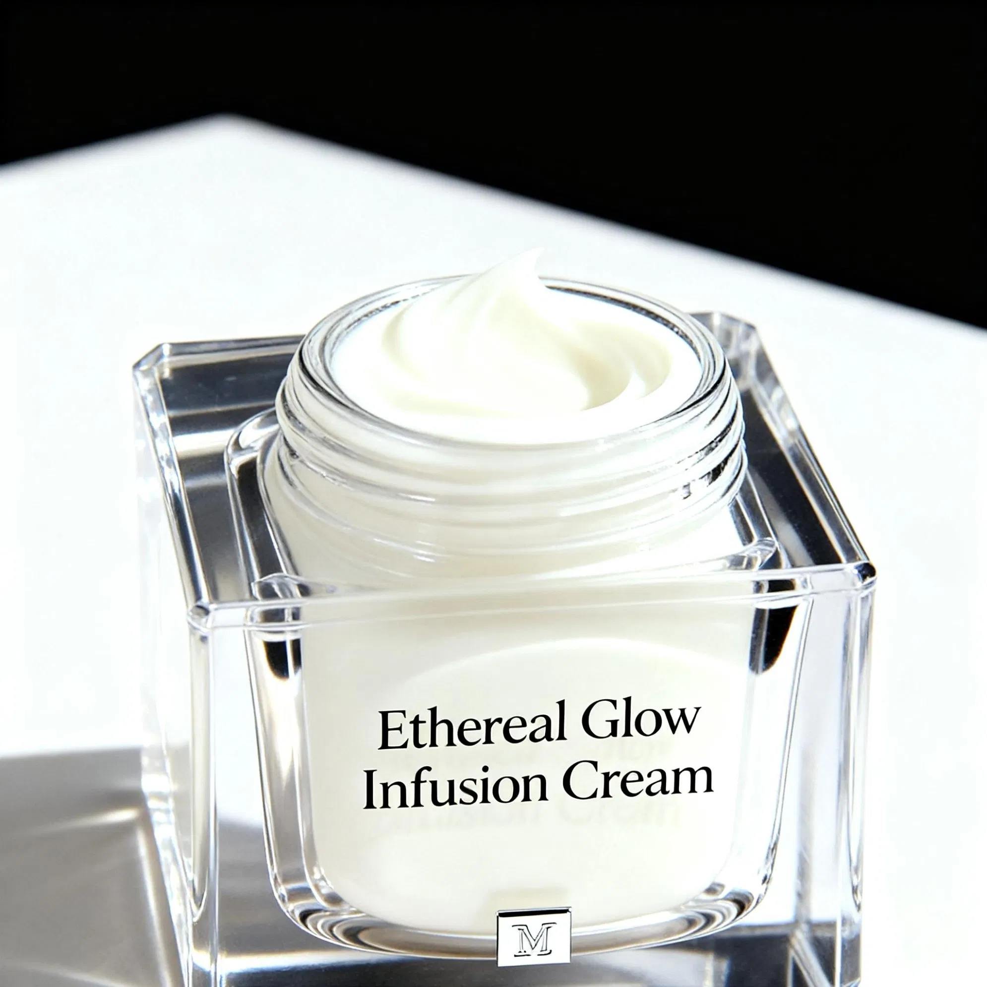 Soothing and Anti-Inflammatory Face Cream with 1.5% Tranexamic Acid for Redness Control and Dendrobium Extract for Comfort and Hydrolyzed Sponge Crystal for He