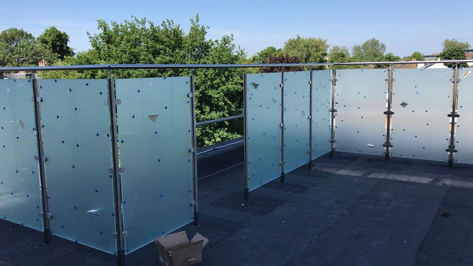 European Standard Stainless Steel Glass Railing Made in China