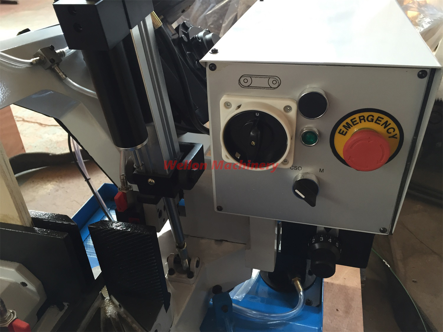 Станок ленточнопильный горизонтальный по металлу BS-280G