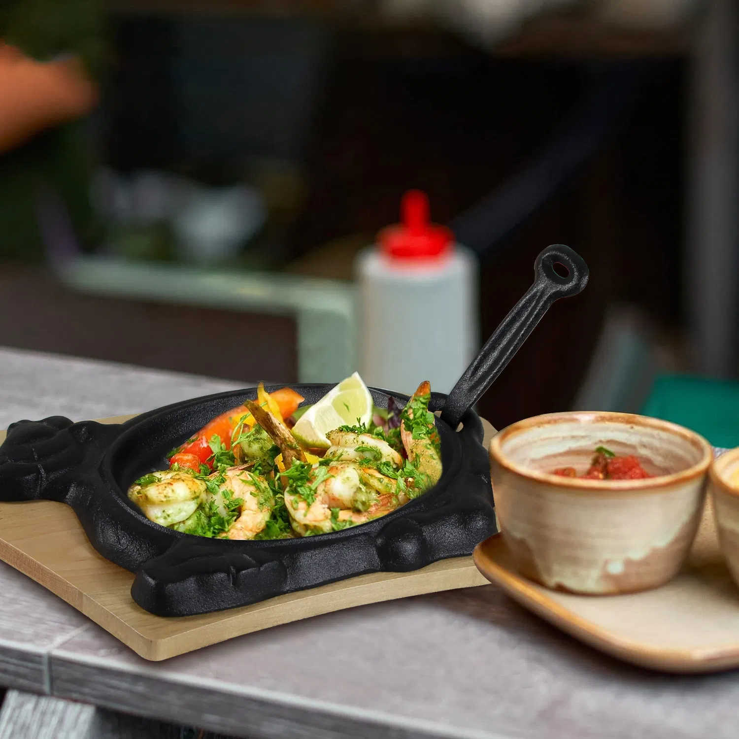 Cast Iron Sizzling Pans Sizzling Plate with Wooden Base