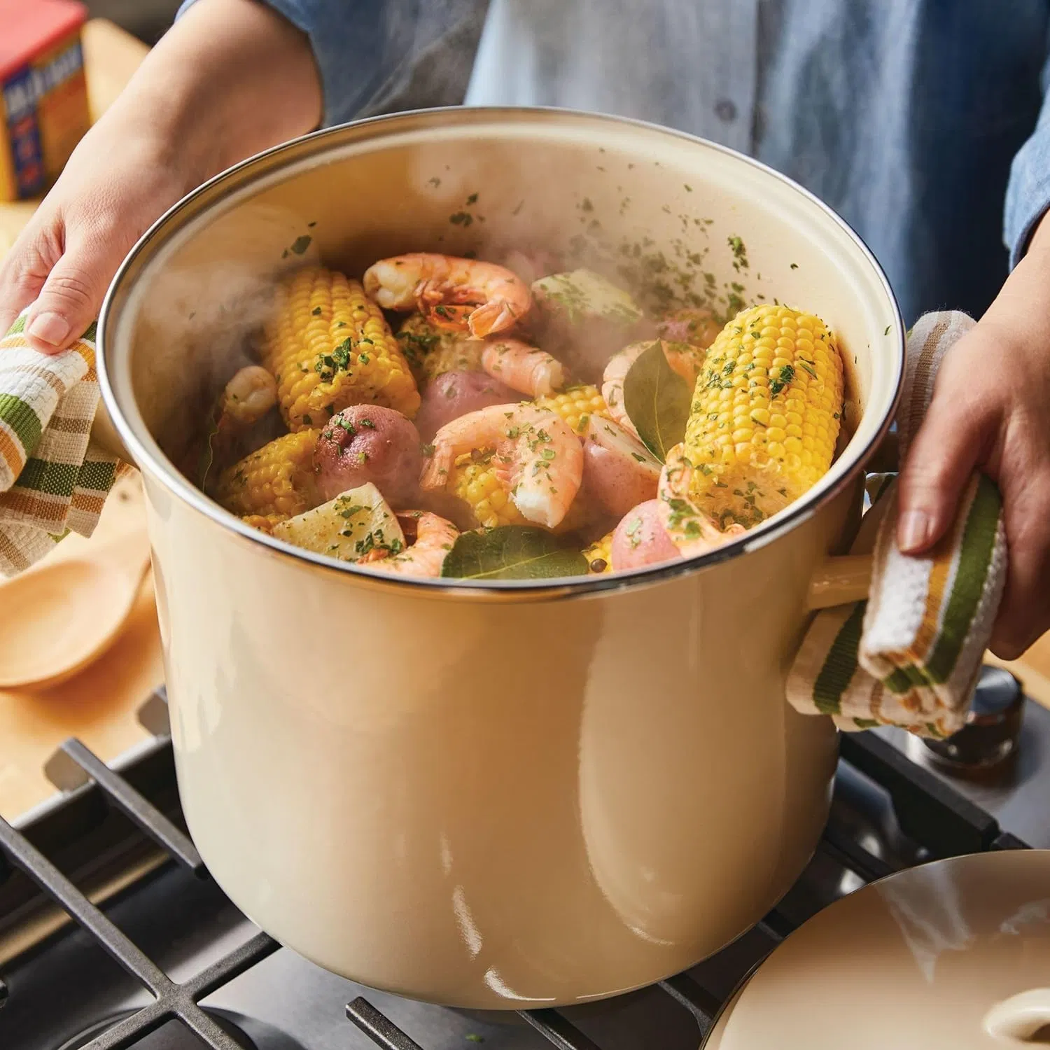 Enamel on Steel Stockpot with Lid, Induction Suitable, 12 Quart, Almond Cream