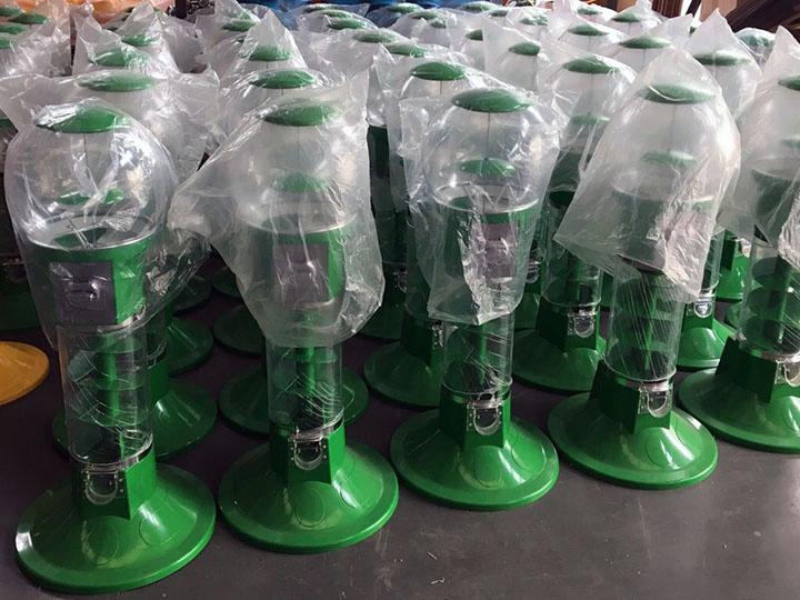 Large Spiral Bouncy Ball & Gumball Vending Machine (TR701)