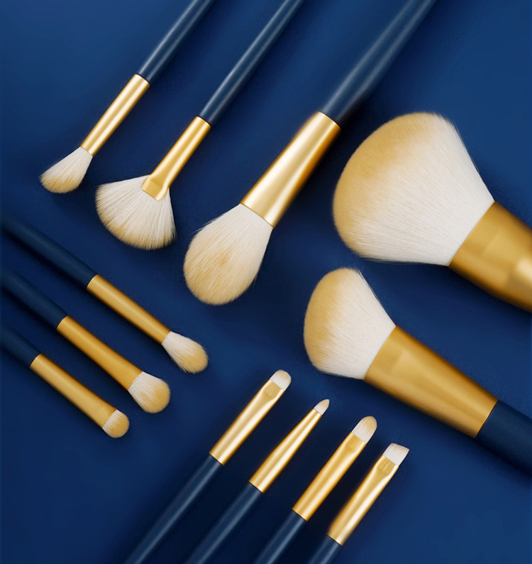 Hot Sale 12PCS Soft Hair Beauty Face Eye Powder Foundation Blue Travel Makeup Brush with Brush Holder