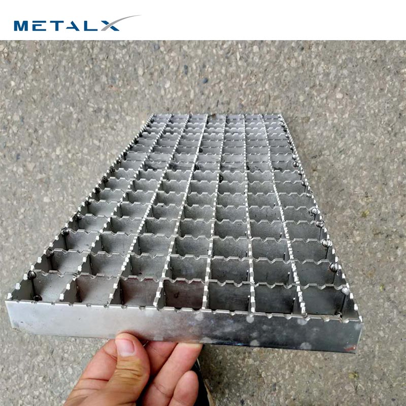 Competitive Price Manufacturer Steel Grating Floor Grate Galvanized Drain Grating for Platform Walkway