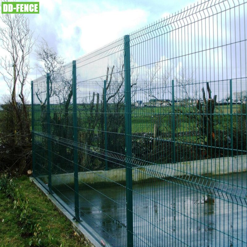 3D Bending Fence Curved Welded Steel Wire Mesh Safety Fence Panel V Beam Fencing Wall Iron Security Garden Fence