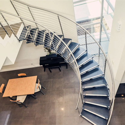 2020 New Competitive Price Wood Treads Curved Staircase