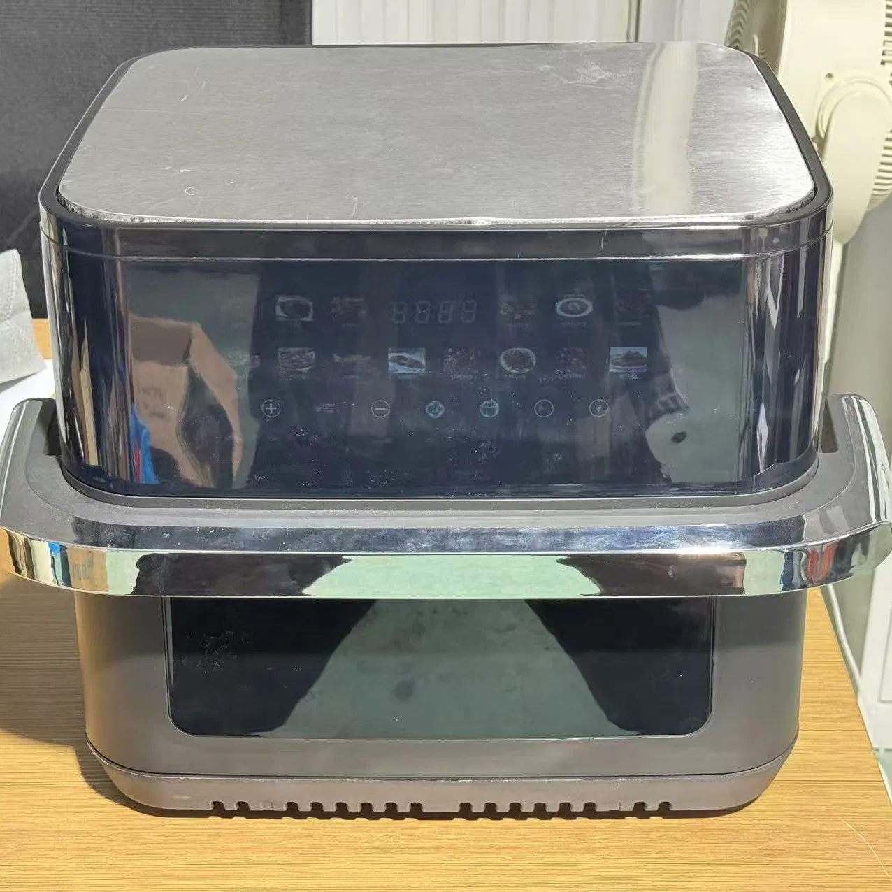 Large Capacity, Non-Stick Basket, Adjustable Temperature Control for Healthy Low-Fat Home Kitchen Cooking Oil-Free Smart Air Fryer