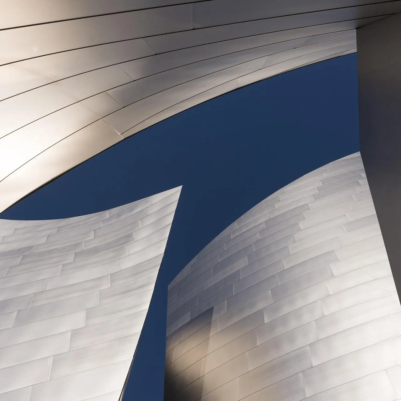 Aluminum Cladding with Custom Colors 3 0mm Thickness PVDF Surface Finish