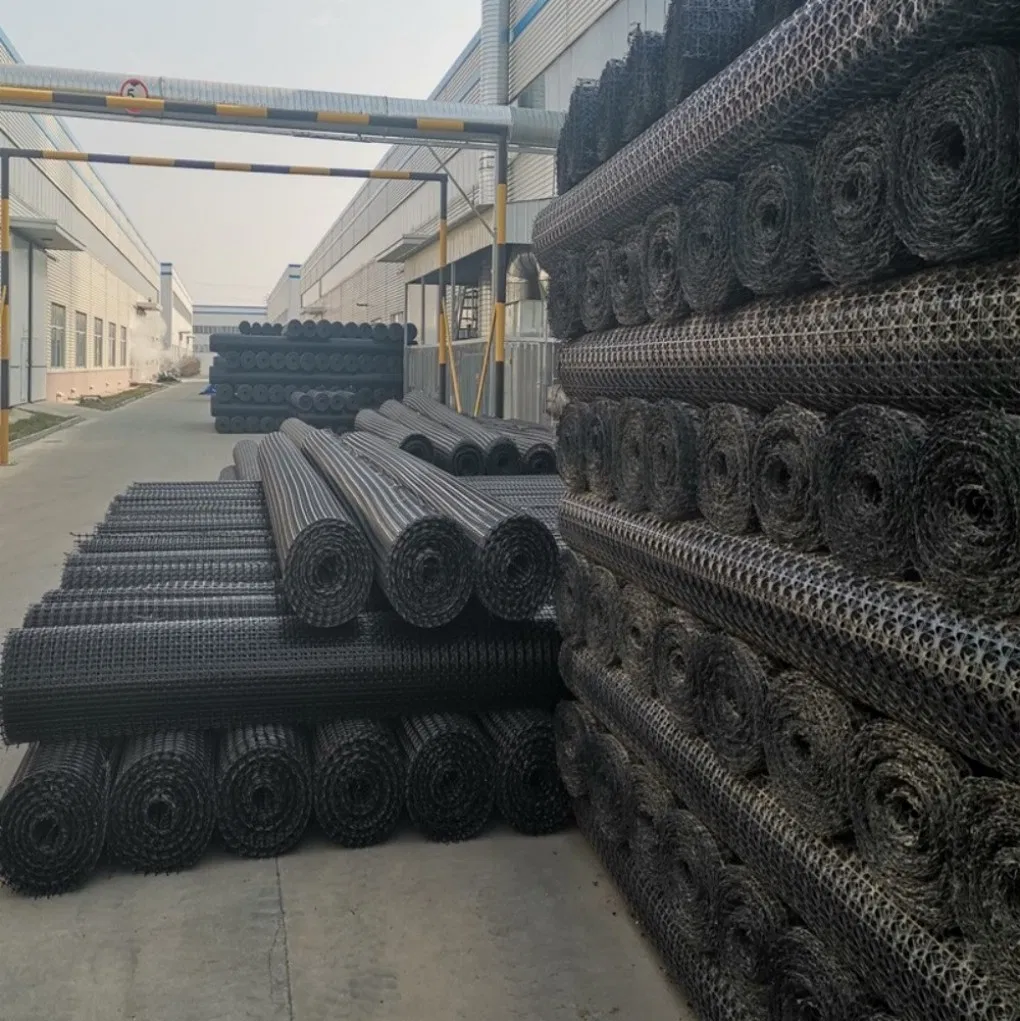PP Biaxial Geogrid 3030 Black CE Certified Civil Engineering Construction Highway Use 30kN Tensile Strength 50m Length