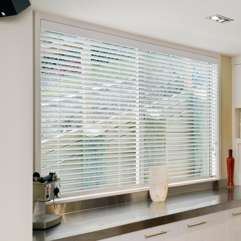 Waterproof Corded PVC Faux Wood Blinds 50mm Vinyl Horizontal Window Blinds