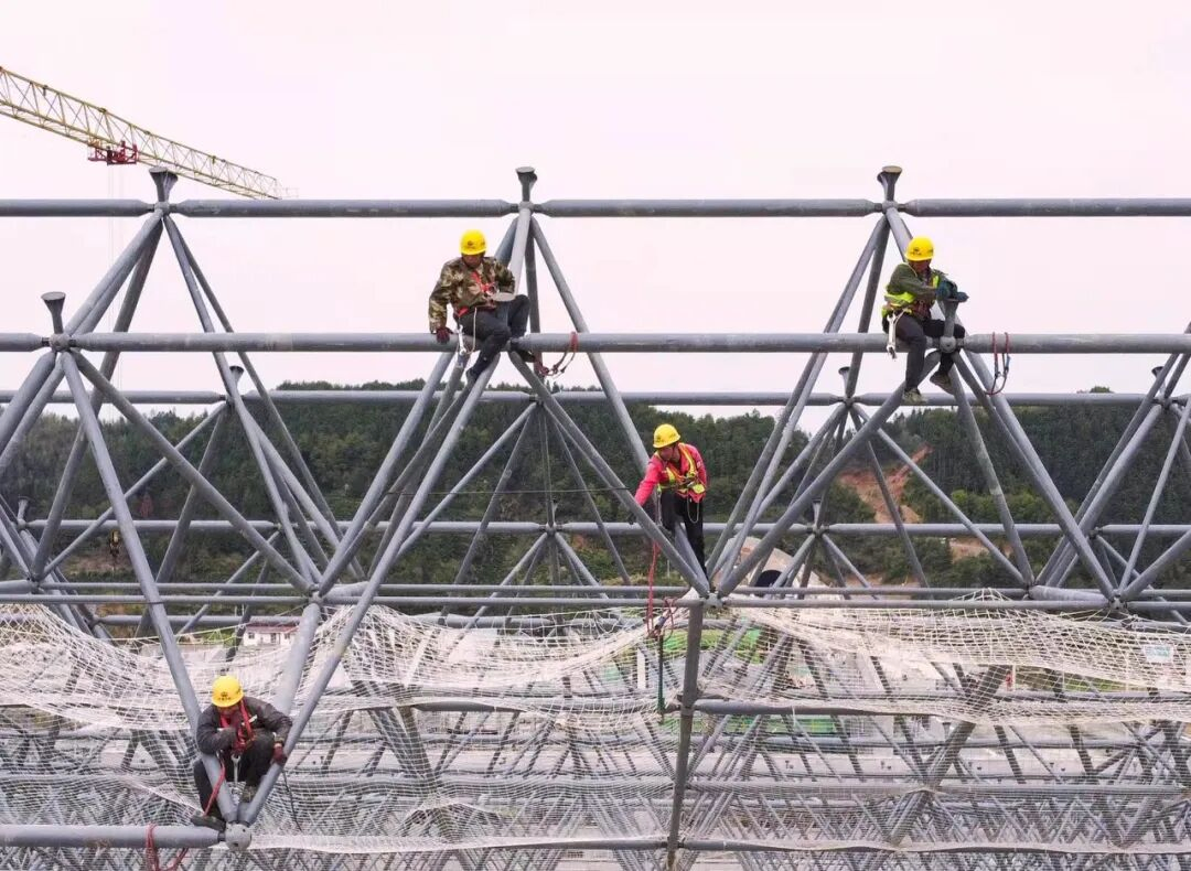 High-Quality Steel Space Frame Structure, High Strength, Good Stability, Suitable for Large-Span Buildings.
