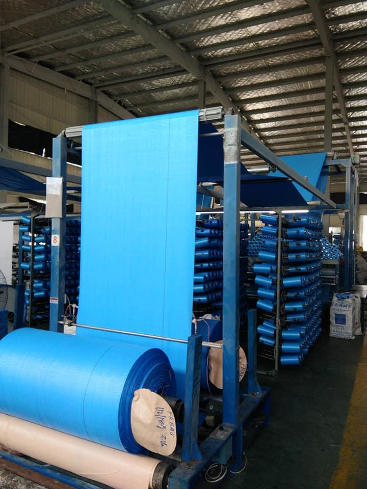 Reusable PP Cylinder Waterproof Fabric Roll Woven Polypropylene Laminated Fabric Roll for PP Woven Bag FIBC Big Bag Packing