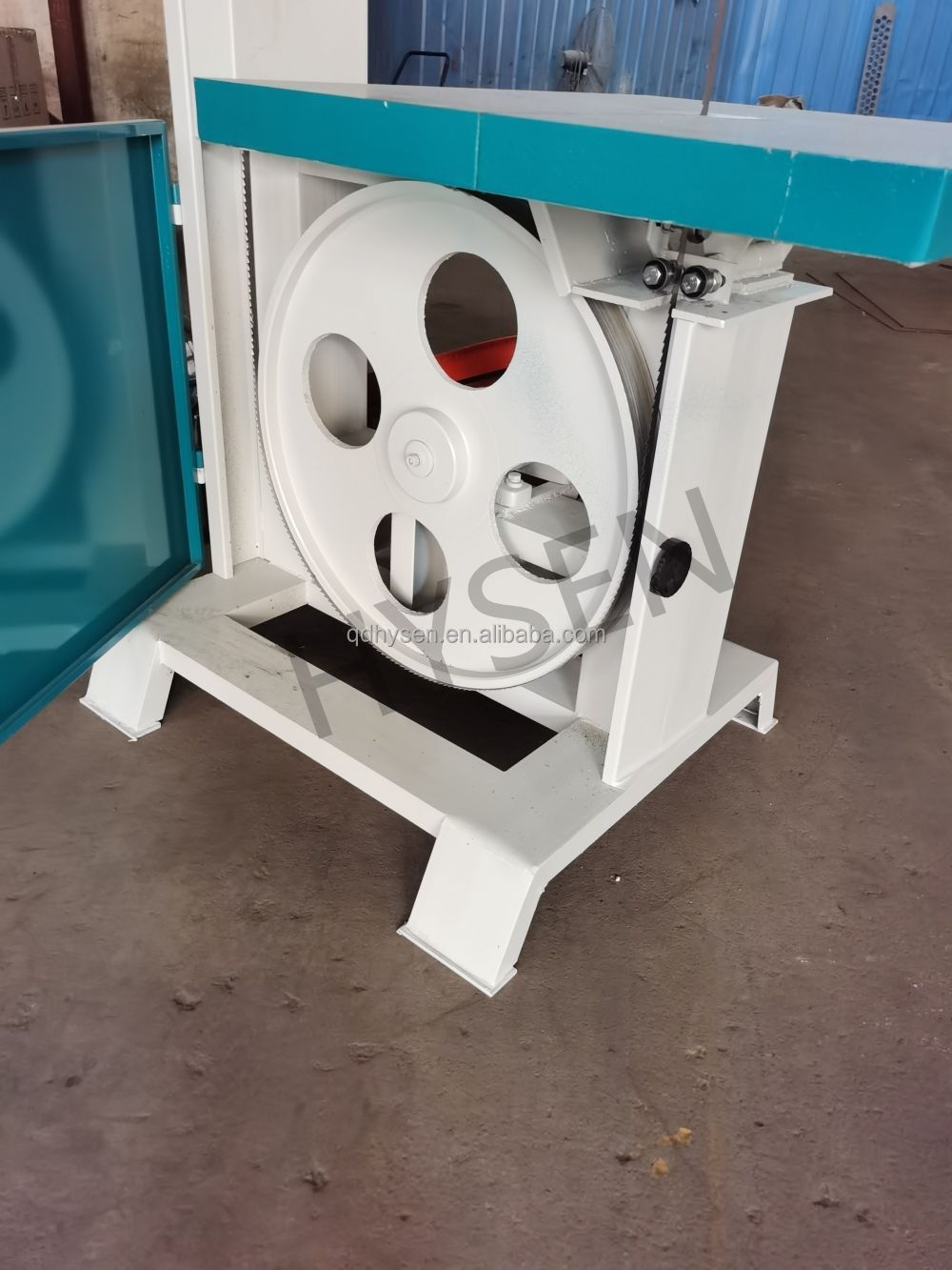 Ленточная пила по дереву вертикальная для фанеры MJ3468