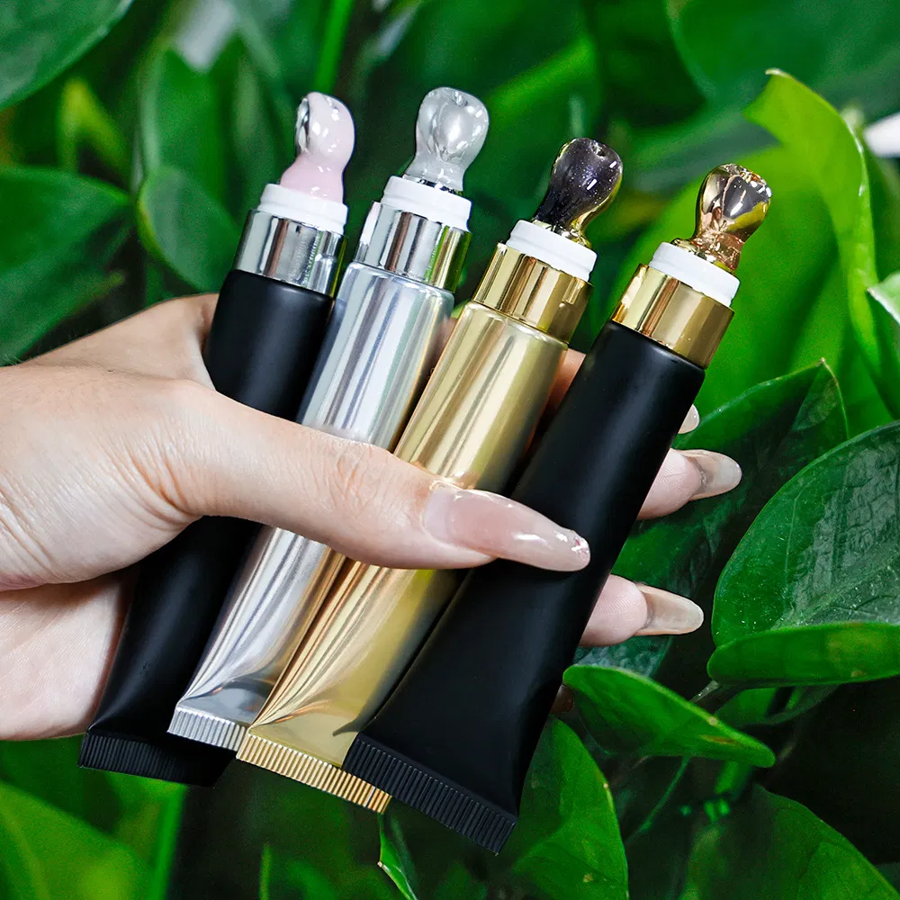 OEM Custom Zinc Alloy Massage Head Lip Oil - Color Shift Plumping Lip Gloss in Squeeze Tube for Private Label