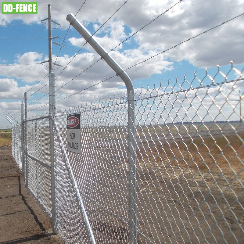 ASTM A121 Standard Factory Prices Diamond Wire Mesh Chain Link Security Airport Fence with Barbed Wire