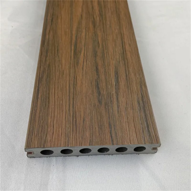 Напольное покрытие WPC для улицы: влагостойкое, не гниет