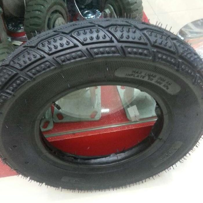 Пневматическое колесо 400-8 с камерой, 2 шт.