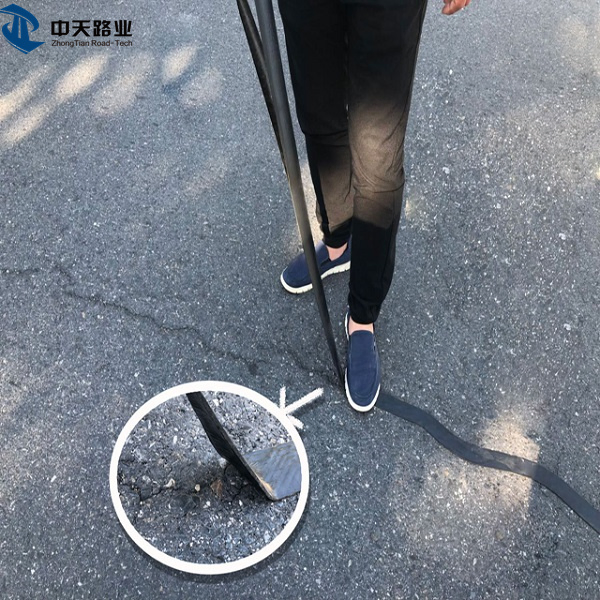 Self Adhesive Driveway Bituminous Tape Instant Asphalt Sealing Crack Sealing