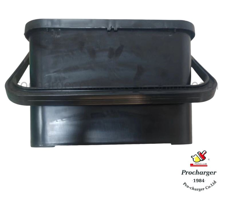 Professional 4.5 Liter Plastic Paint Buckets with PP Handle