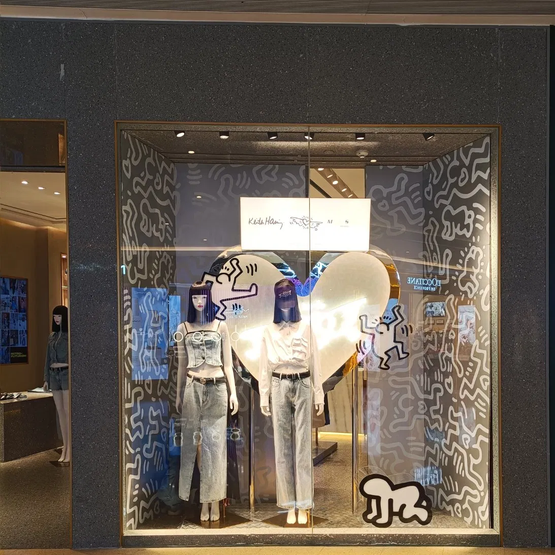 Customized Love Wings Chandelier Decoration Wedding Decoration Props Closed Window Display Props