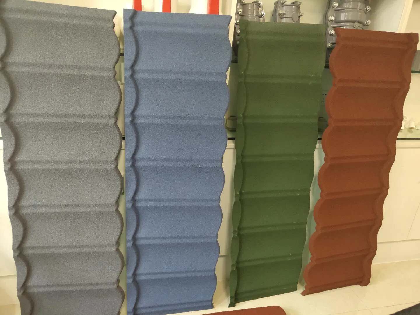 Металлочерепица с каменной крошкой, цветная