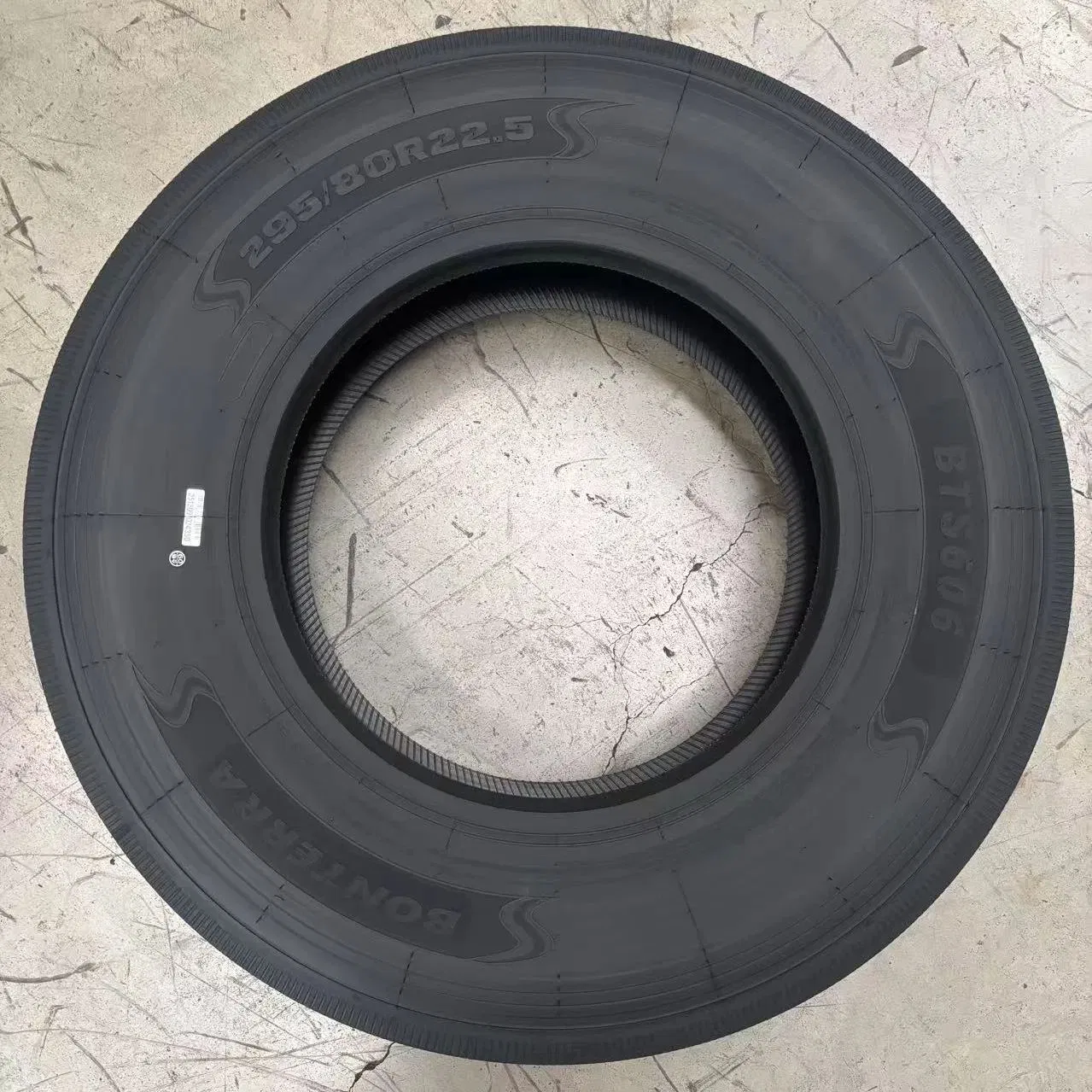 Шины грузовые 295/80 R22.5 Bonterra TBR