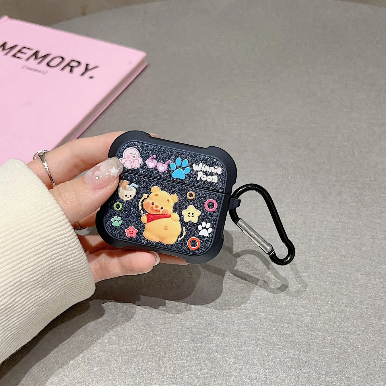 Чехол для наушников Air PRO 2 в виде клубничного медвежонка Винни