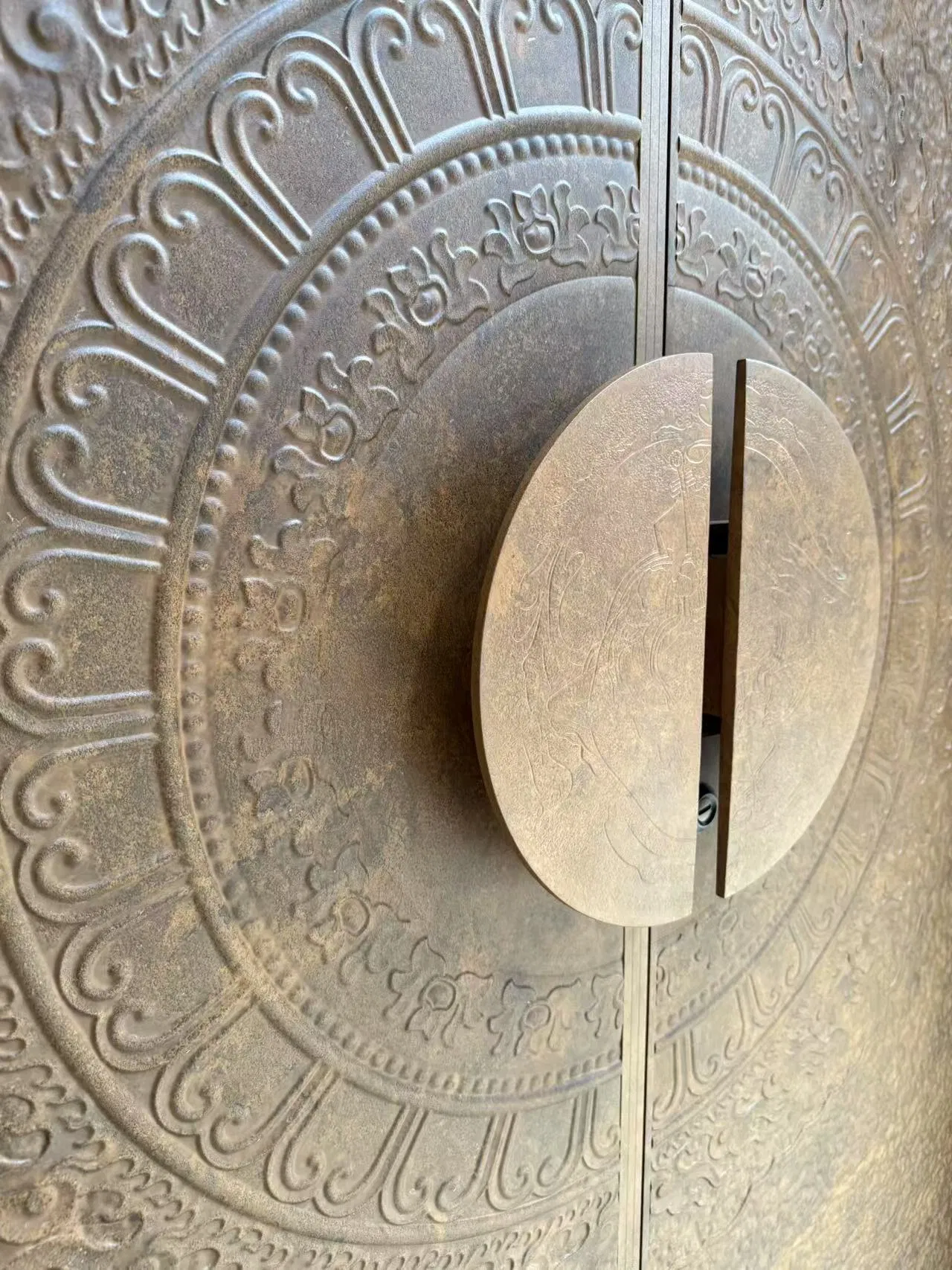 Elegant Antique Bronze Aluminum Door with Detailed Designs