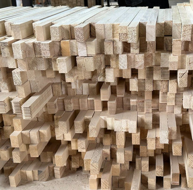 Radiata Pine Finger Jointed Boards Paulownia Wood Building Materials Mouldings Production 16FT 20FT